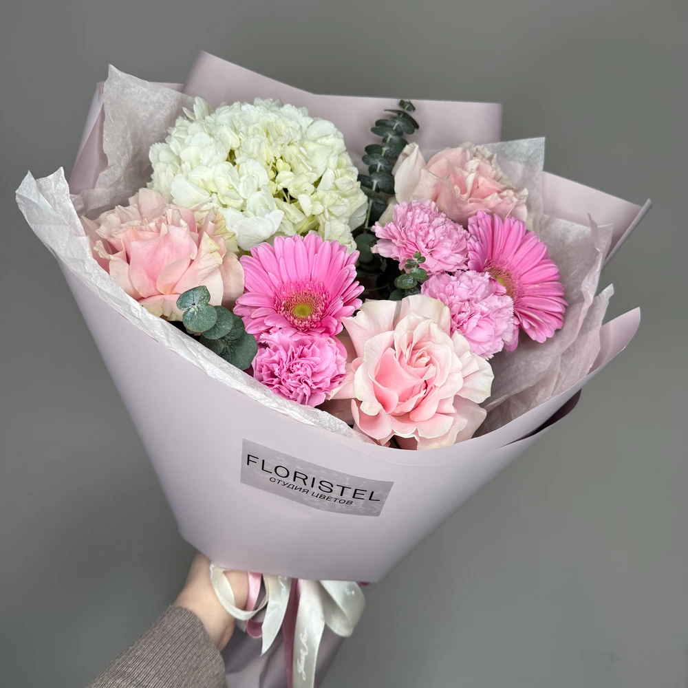 Букет из гортензии, французских роз, гербер