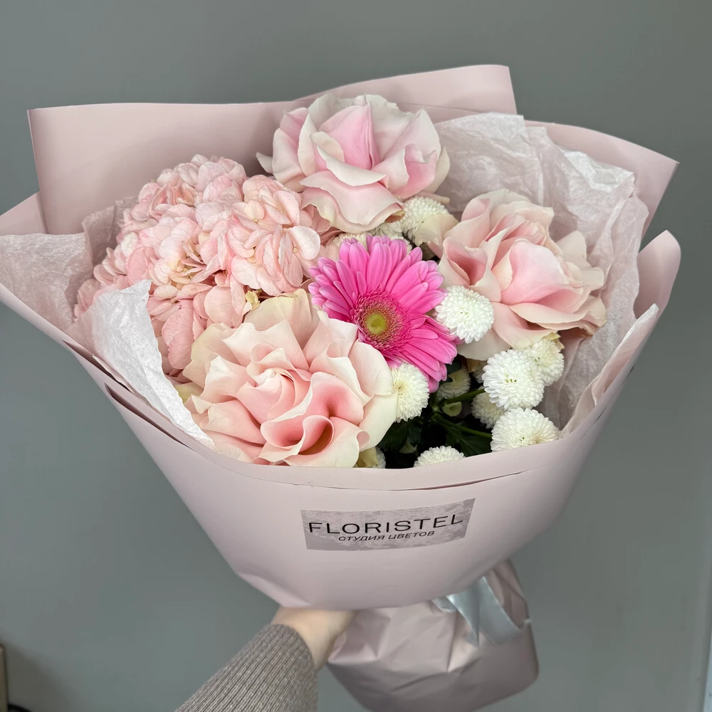 Букет из гортензии, французских роз, гербер 